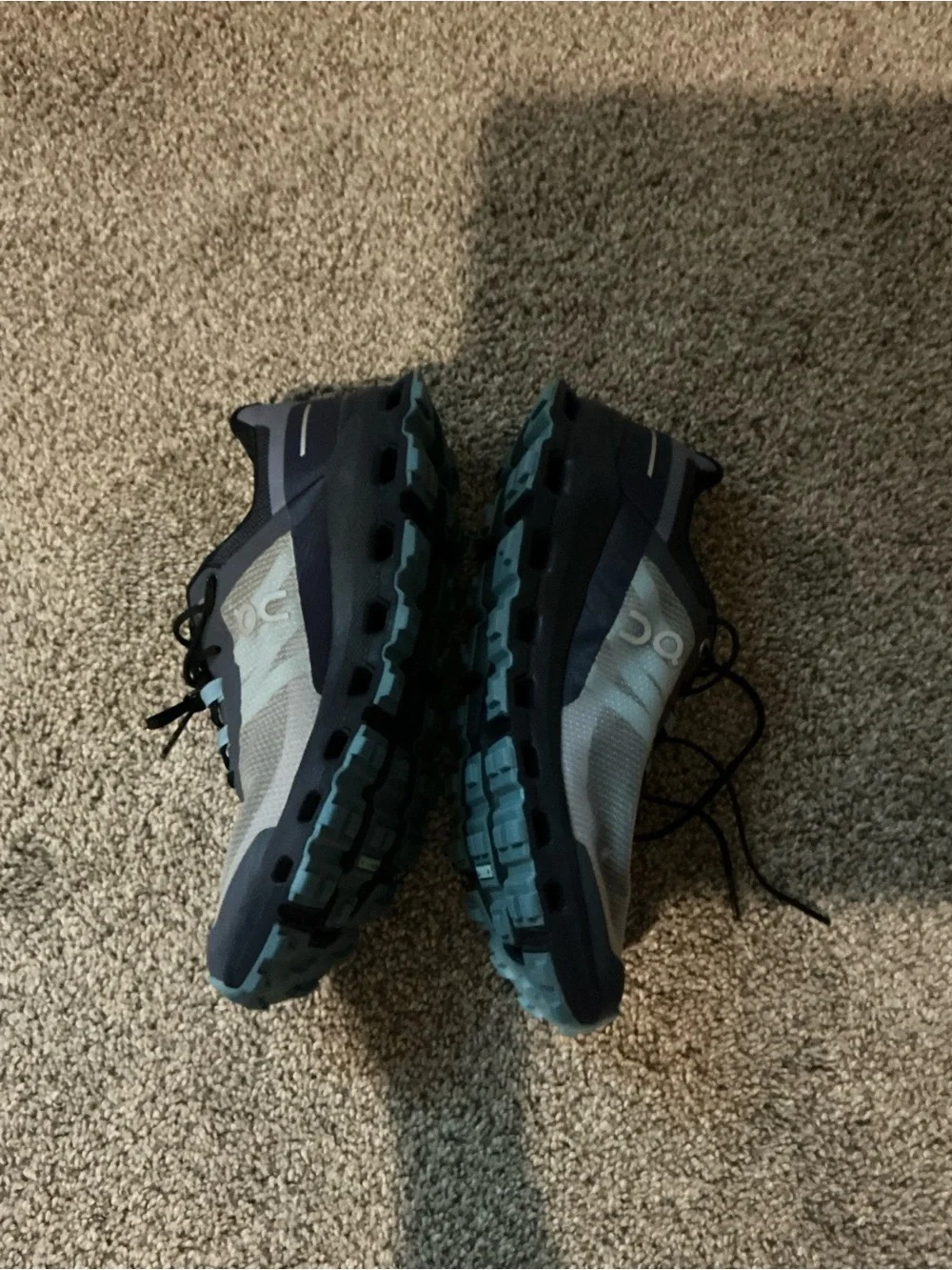 On cloud Women’s Cloud 6 Gray, Teal and Black Athletic Running Shoes